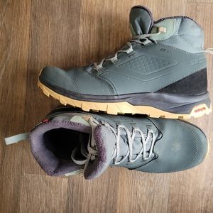 Solomon Winter hiking boots